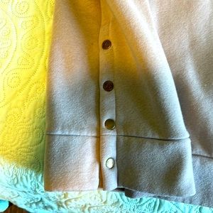 Long hoodies with side snaps.